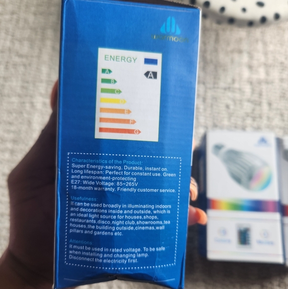Warmoon Color-Changing LED Bulbs (3 Bulbs) - Picture 5 of 9